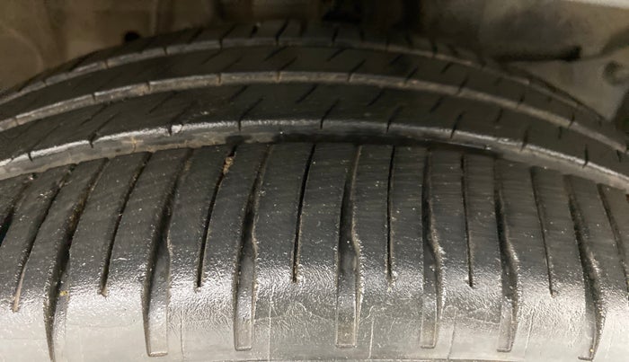 2017 Honda Jazz 1.2 V AT, Petrol, Automatic, 65,239 km, Right Front Tyre Tread