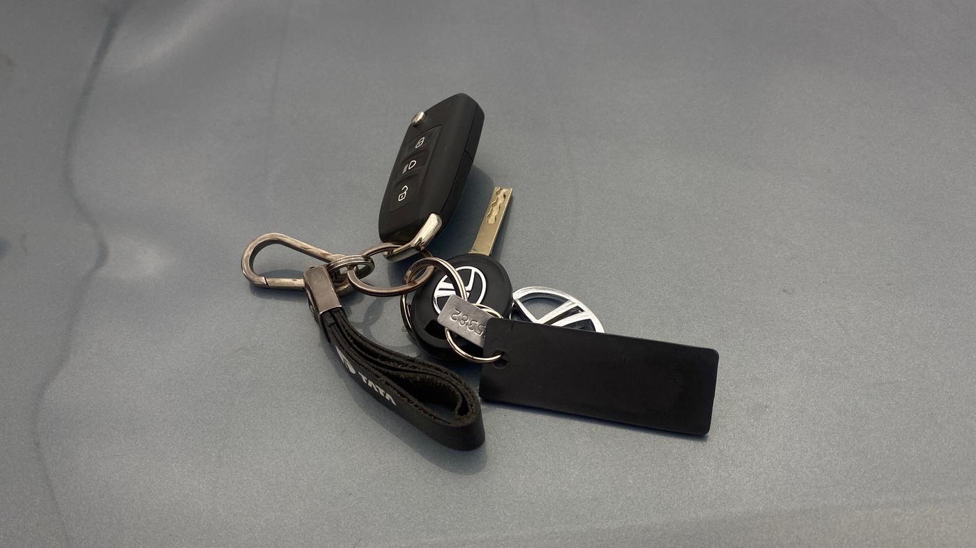 2022 Tata PUNCH ADVENTURE MT, Petrol, Manual, 9,426 km, Key Close Up