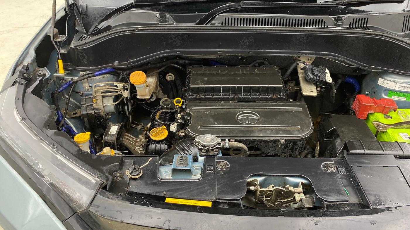 2022 Tata PUNCH ADVENTURE MT, Petrol, Manual, 9,426 km, Engine View - Right