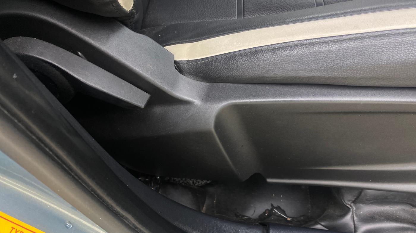 2022 Tata PUNCH ADVENTURE MT, Petrol, Manual, 9,426 km, Driver Side Adjustment Panel