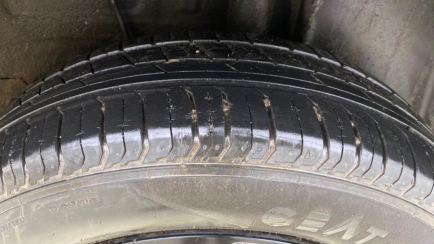 2022 Tata PUNCH ADVENTURE MT, Petrol, Manual, 9,426 km, Left Rear Tyre Tread