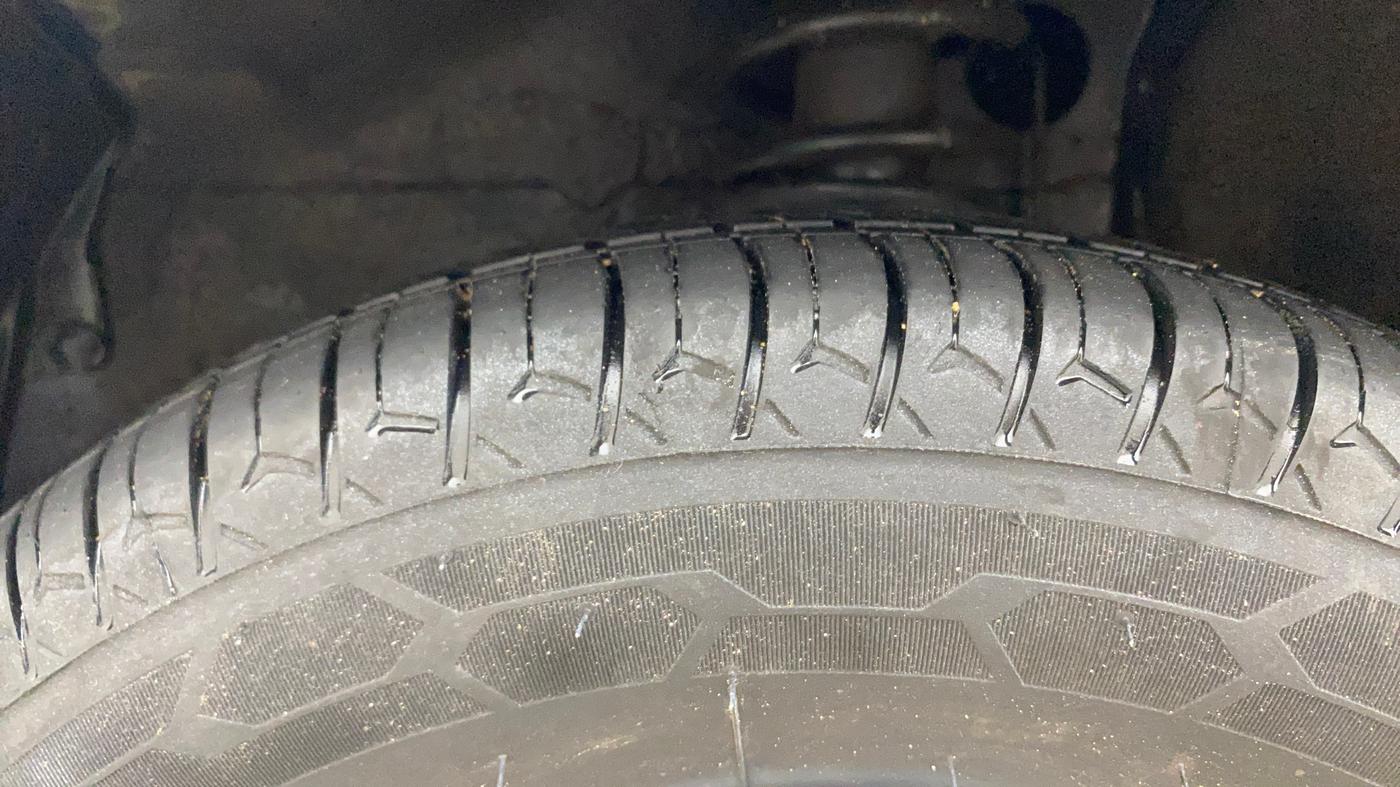 2014 Maruti Alto 800 LXI, Petrol, Manual, 53,420 km, Left Front Tyre Tread