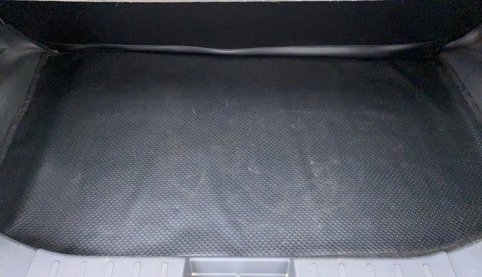 2014 Maruti Alto K10 VXI P, Petrol, Manual, 80,714 km, Boot inside view