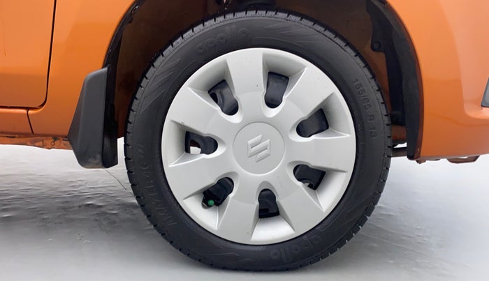 2014 Maruti Alto K10 VXI P, Petrol, Manual, 80,714 km, Right Front Tyre