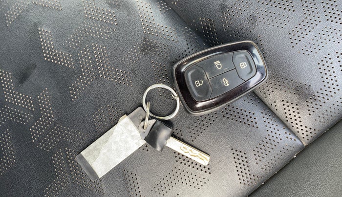 2021 Tata ALTROZ XZ PLUS PETROL DARK EDITION, Petrol, Manual, 40,036 km, Key Close Up