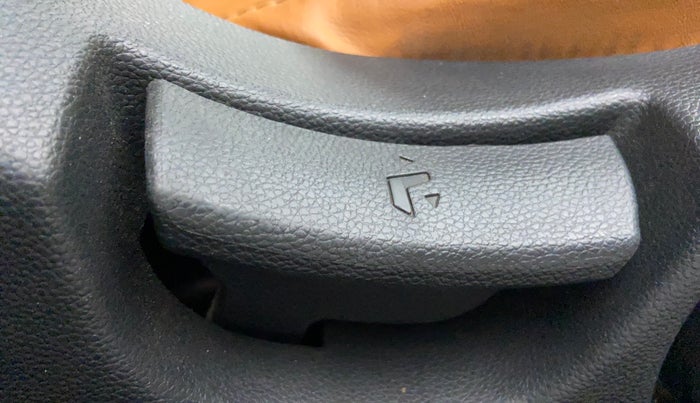 2018 Hyundai Elite i20 ASTA 1.2 (O), Petrol, Manual, 25,601 km, Driver Side Adjustment Panel