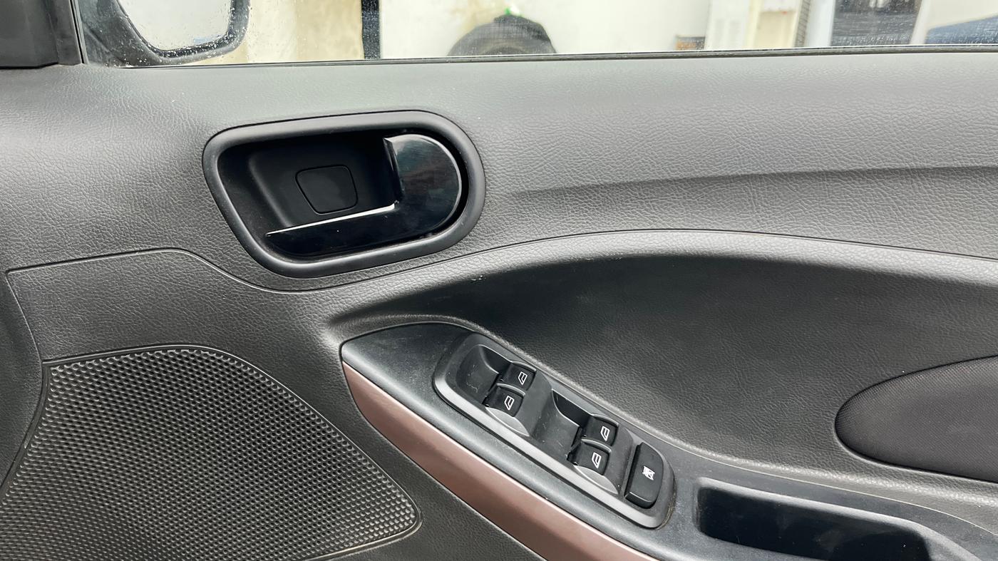 2021 Ford FREESTYLE TITANIUM PLUS 1.2 PETROL, Petrol, Manual, 34,527 km, Driver Side Door Panels Control