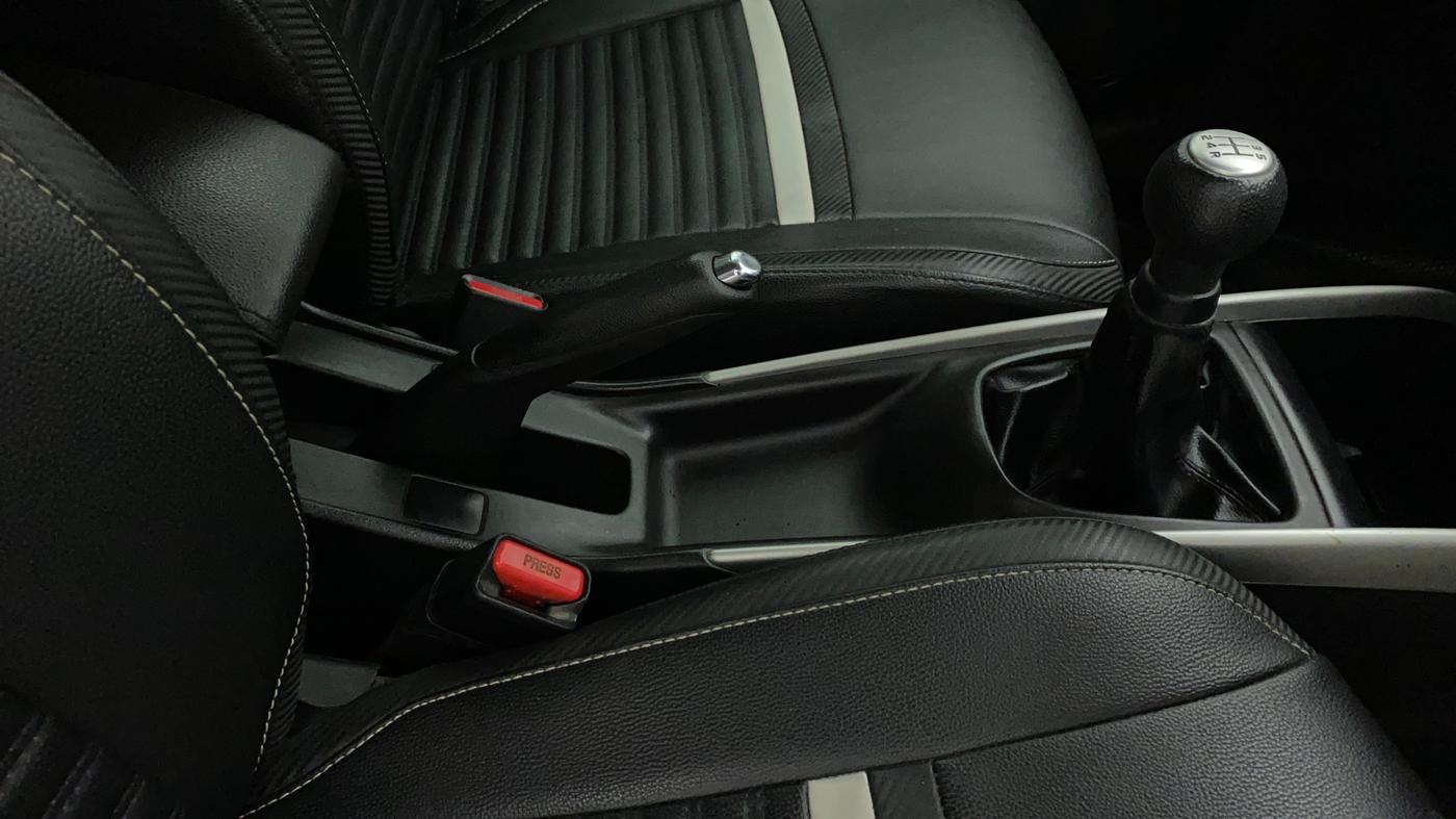 2016 Maruti Baleno ALPHA PETROL 1.2, Petrol, Manual, 79,910 km, Gear Lever