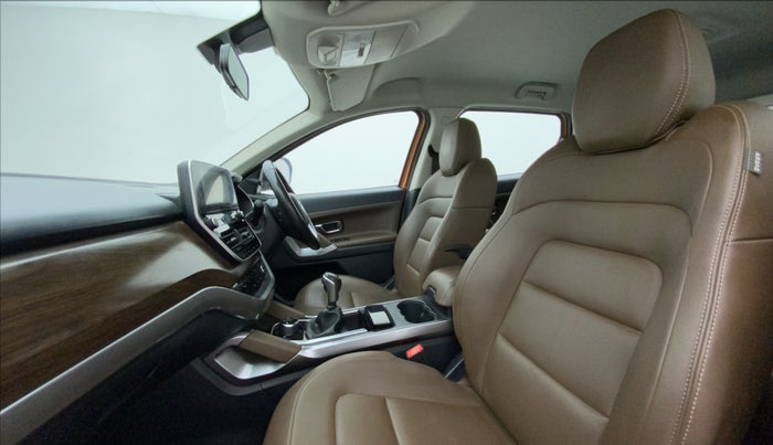 2019 Tata Harrier XZ 2.0L, Diesel, Manual, 61,269 km, Right Side Front Door Cabin