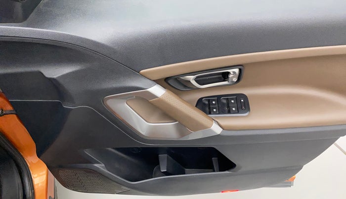 2019 Tata Harrier XZ 2.0L, Diesel, Manual, 61,269 km, Driver Side Door Panels Control