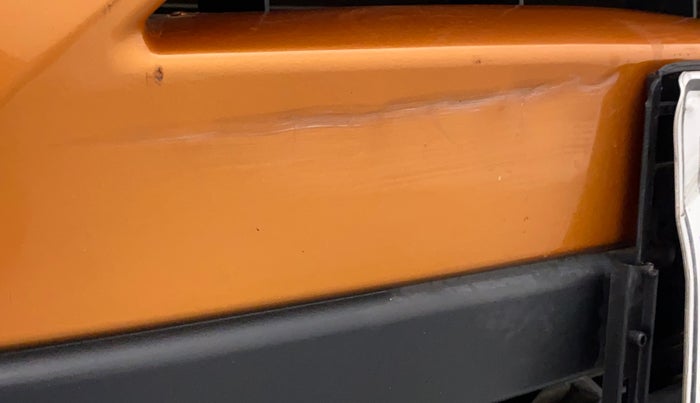 2019 Tata Harrier XZ 2.0L, Diesel, Manual, 61,269 km, Front bumper - Minor scratches