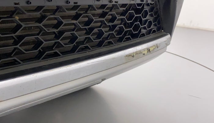 2019 Tata Harrier XZ 2.0L, Diesel, Manual, 61,269 km, Front bumper - Chrome strip damage