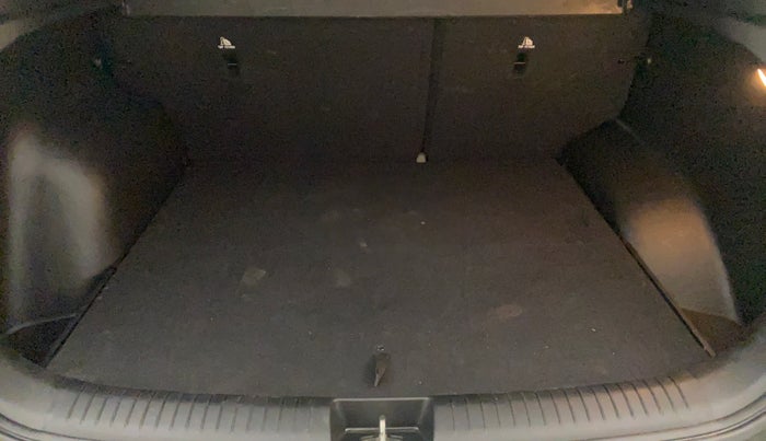 2018 Hyundai Creta SX AT 1.6 PETROL, Petrol, Automatic, 44,438 km, Boot Inside