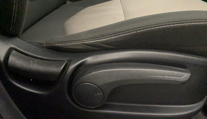 2018 Hyundai Creta SX AT 1.6 PETROL, Petrol, Automatic, 44,438 km, Driver Side Adjustment Panel