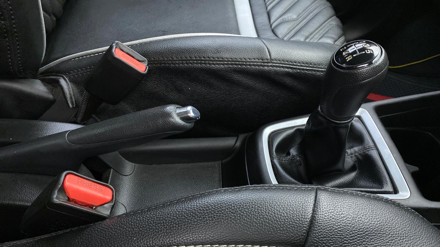 2020 Maruti Swift VXI D, Petrol, Manual, 77,414 km, Gear Lever