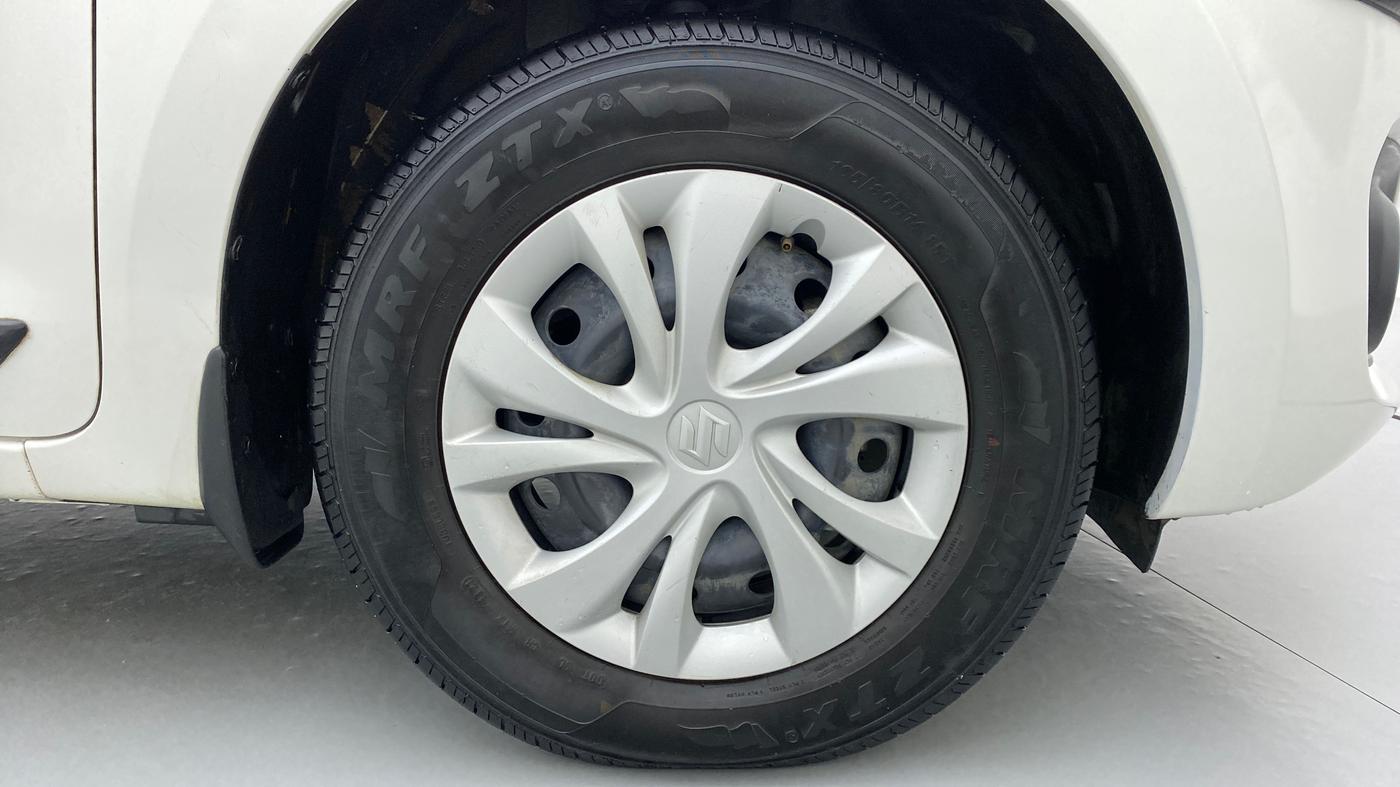 2020 Maruti Swift VXI D, Petrol, Manual, 77,414 km, Right Front Wheel