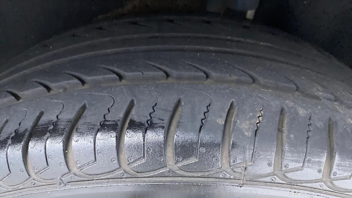 2018 Ford Ecosport 1.5 TITANIUM PLUS TI VCT AT, Petrol, Automatic, 44,010 km, Left Rear Tyre Tread
