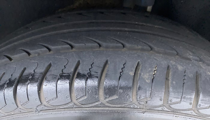 2018 Ford Ecosport 1.5 TITANIUM PLUS TI VCT AT, Petrol, Automatic, 44,010 km, Left Rear Tyre Tread
