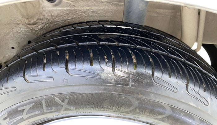 2016 Maruti Celerio VXI AMT, Petrol, Automatic, 68,068 km, Left Rear Tyre Tread