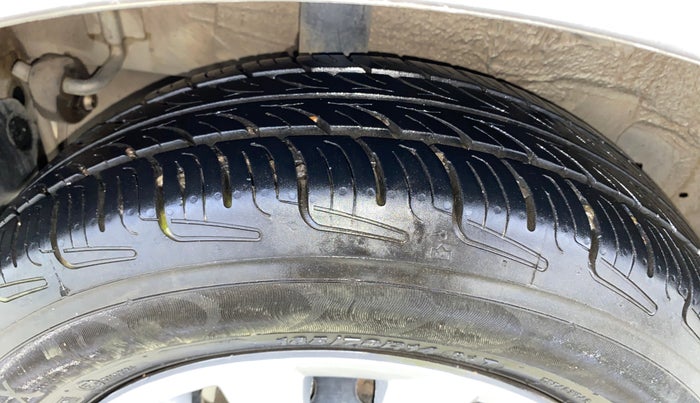 2016 Maruti Celerio VXI AMT, Petrol, Automatic, 68,068 km, Right Rear Tyre Tread