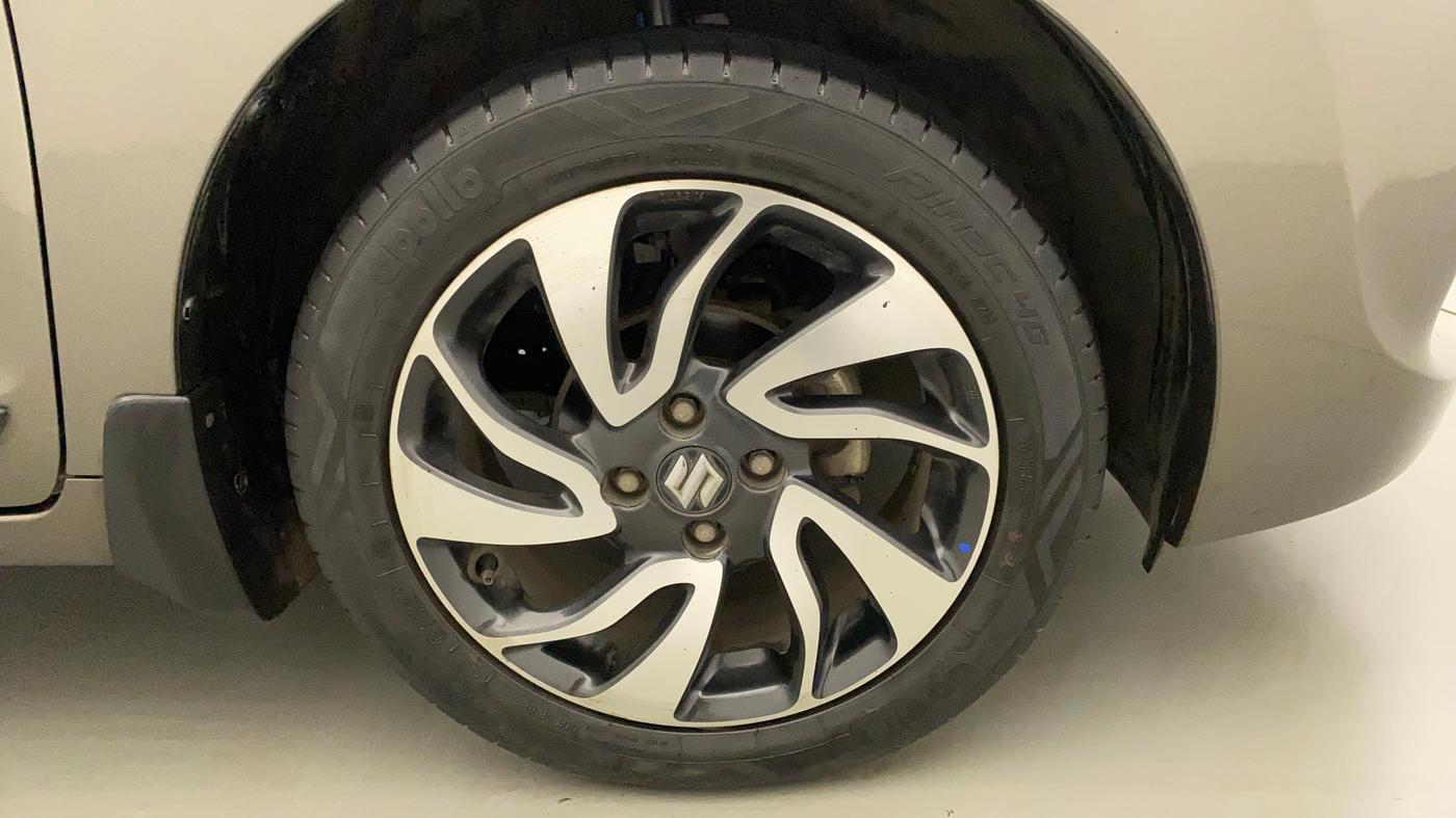 2019 Maruti Baleno ZETA CVT PETROL 1.2, Petrol, Automatic, 92,957 km, Right Front Wheel