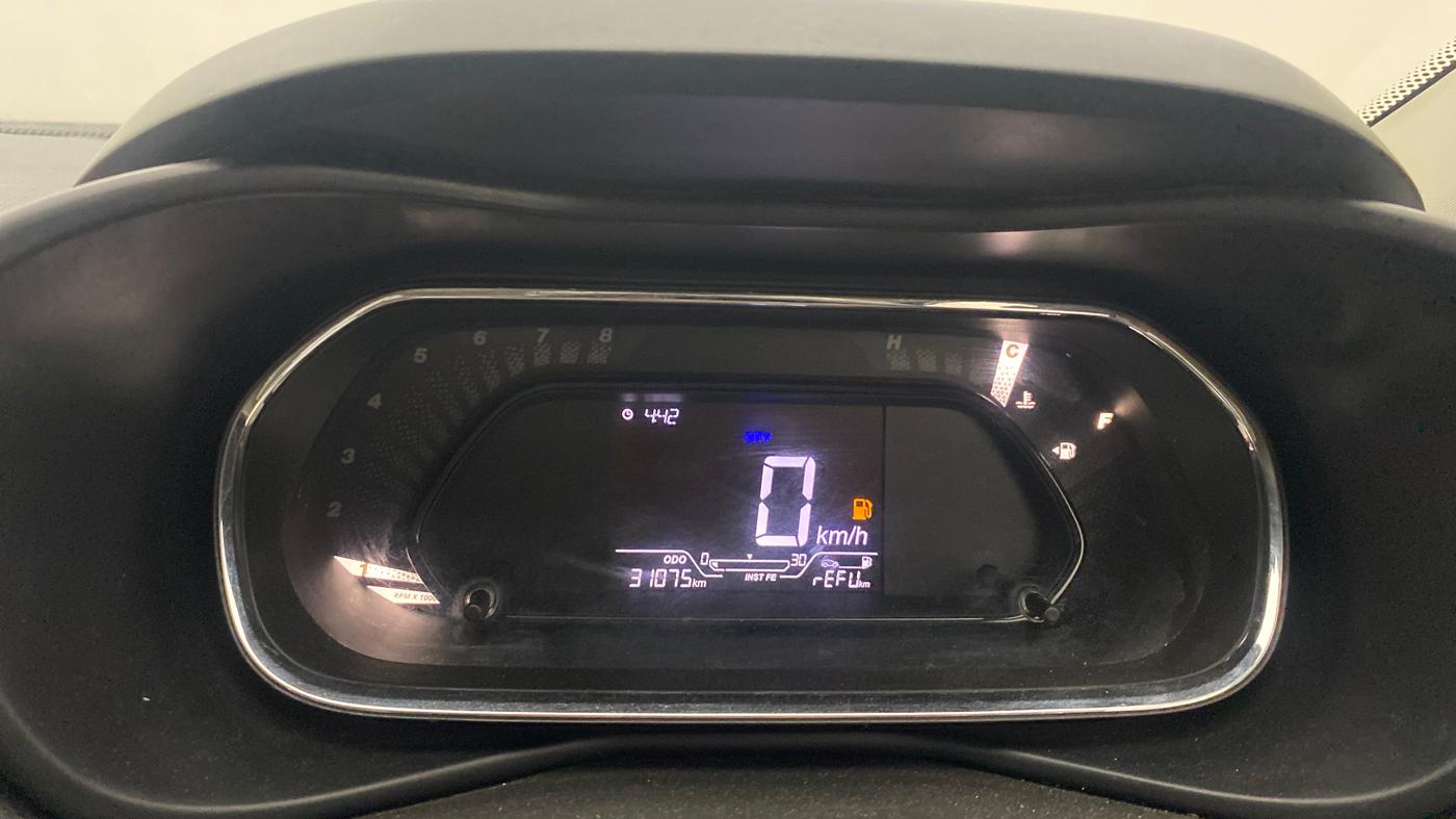 2022 Tata NEXON XM PETROL, Petrol, Manual, 31,075 km, Odometer Image