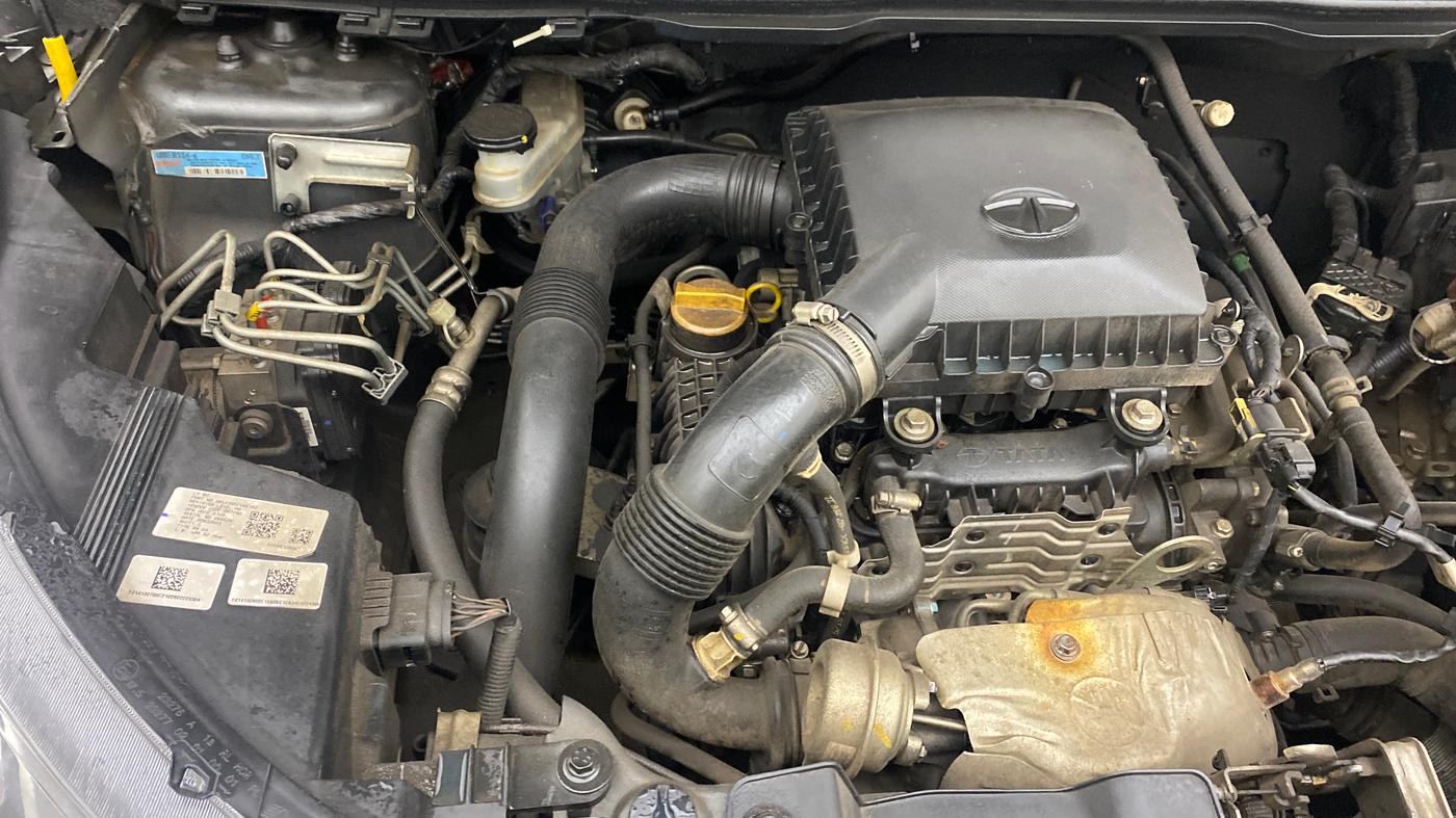 2022 Tata NEXON XM PETROL, Petrol, Manual, 31,075 km, Engine View - Right