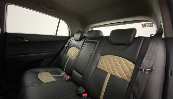2017 Hyundai Creta SX PLUS AT 1.6 PETROL, Petrol, Automatic, 41,000 km, Right Side Rear Door Cabin