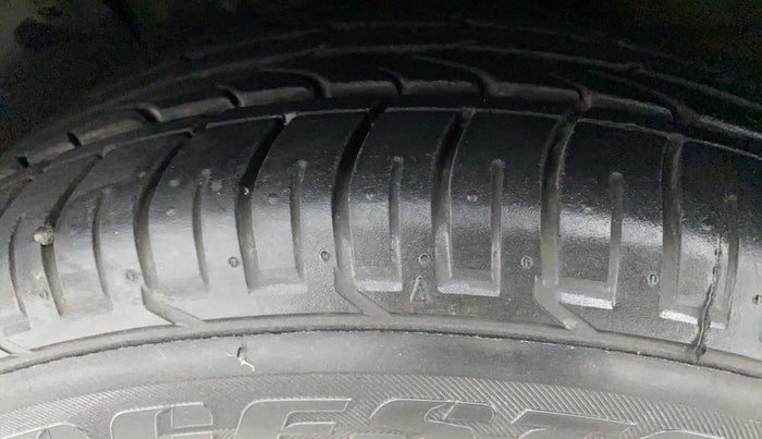 2017 Hyundai Creta SX PLUS AT 1.6 PETROL, Petrol, Automatic, 41,000 km, Left Front Tyre Tread