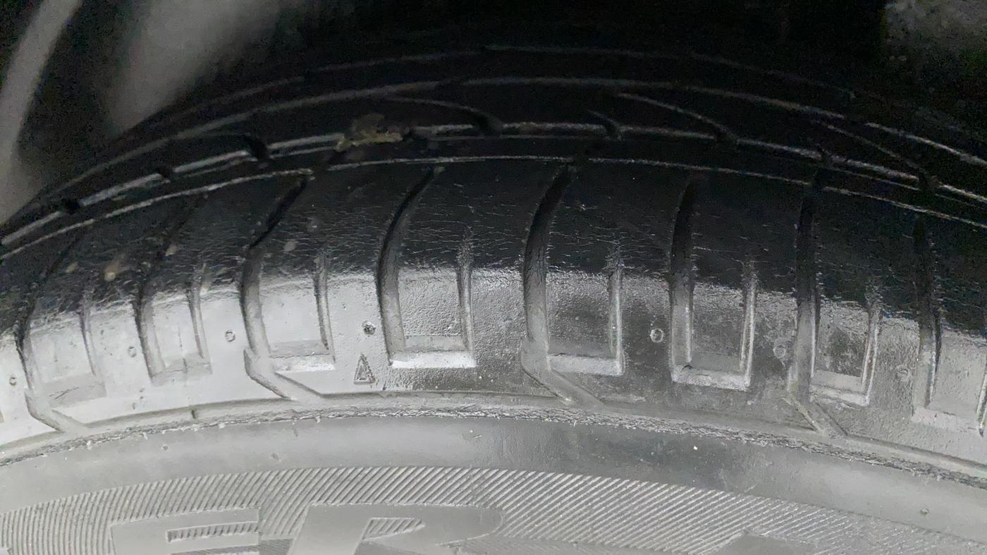 2017 Hyundai Creta SX PLUS AT 1.6 PETROL, Petrol, Automatic, 41,000 km, Left Rear Tyre Tread