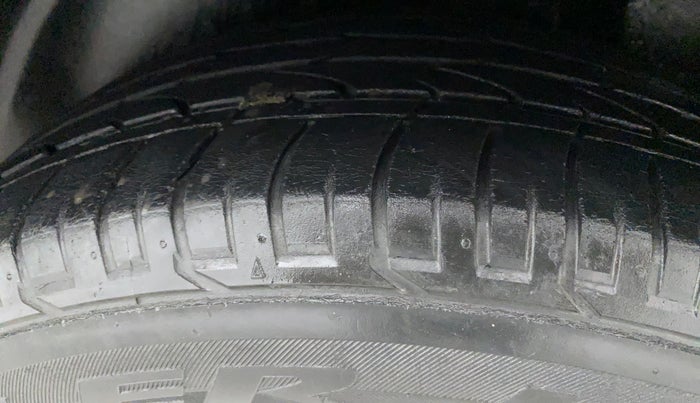 2017 Hyundai Creta SX PLUS AT 1.6 PETROL, Petrol, Automatic, 41,000 km, Left Rear Tyre Tread