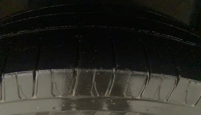 2017 Maruti Celerio VXI CNG, CNG, Manual, 74,159 km, Left Rear Tyre Tread