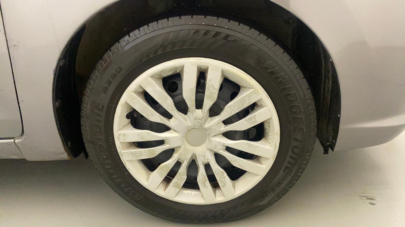 2017 Maruti Celerio VXI CNG, CNG, Manual, 74,159 km, Right Front Wheel