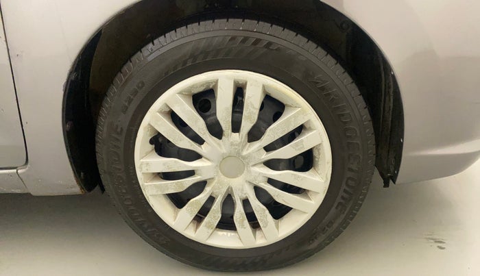 2017 Maruti Celerio VXI CNG, CNG, Manual, 74,159 km, Right Front Wheel