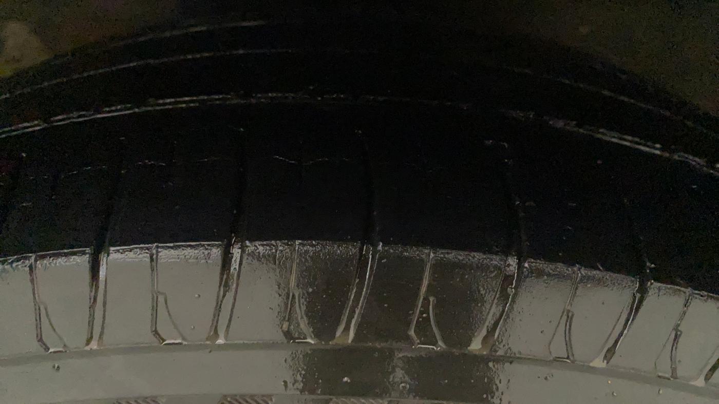 2017 Maruti Celerio VXI CNG, CNG, Manual, 74,159 km, Left Front Tyre Tread