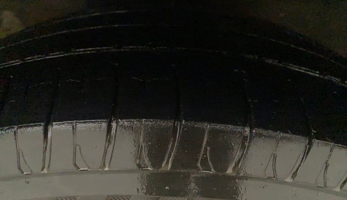 2017 Maruti Celerio VXI CNG, CNG, Manual, 74,159 km, Left Front Tyre Tread