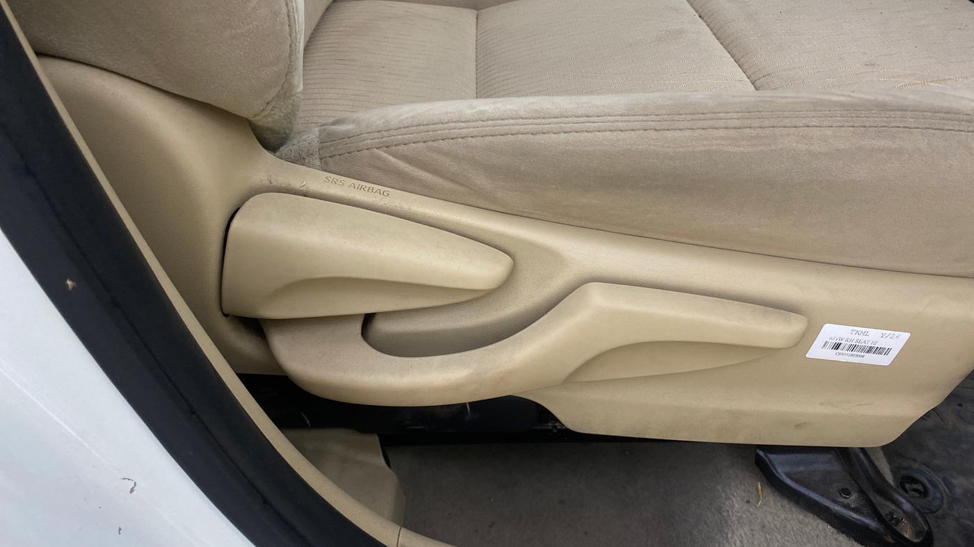 2018 Toyota YARIS G MT, Petrol, Manual, 56,678 km, Driver Side Adjustment Panel