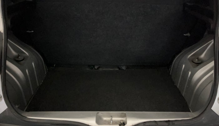 2017 Renault Kwid RXL, Petrol, Manual, 29,313 km, Boot Inside