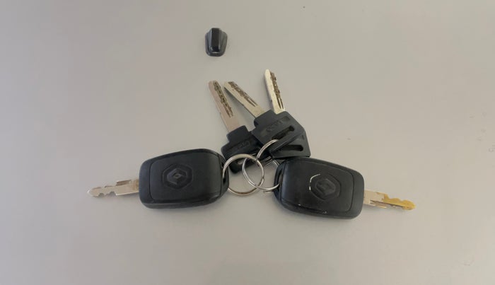 2017 Renault Kwid RXL, Petrol, Manual, 29,313 km, Key Close Up