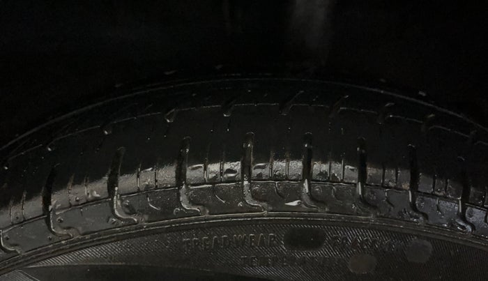 2017 Renault Kwid RXL, Petrol, Manual, 29,313 km, Left Rear Tyre Tread