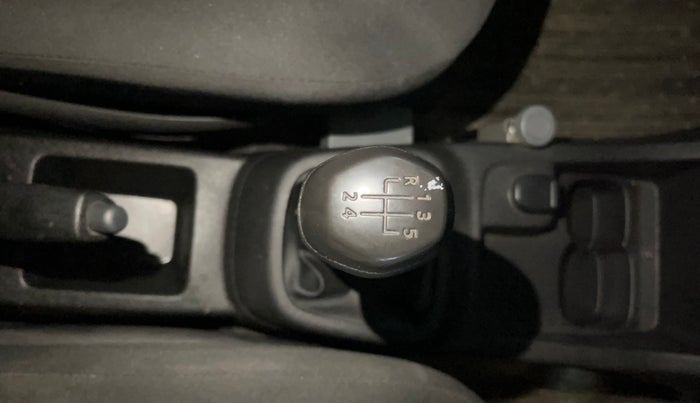 2017 Renault Kwid RXL, Petrol, Manual, 29,313 km, Gear Lever