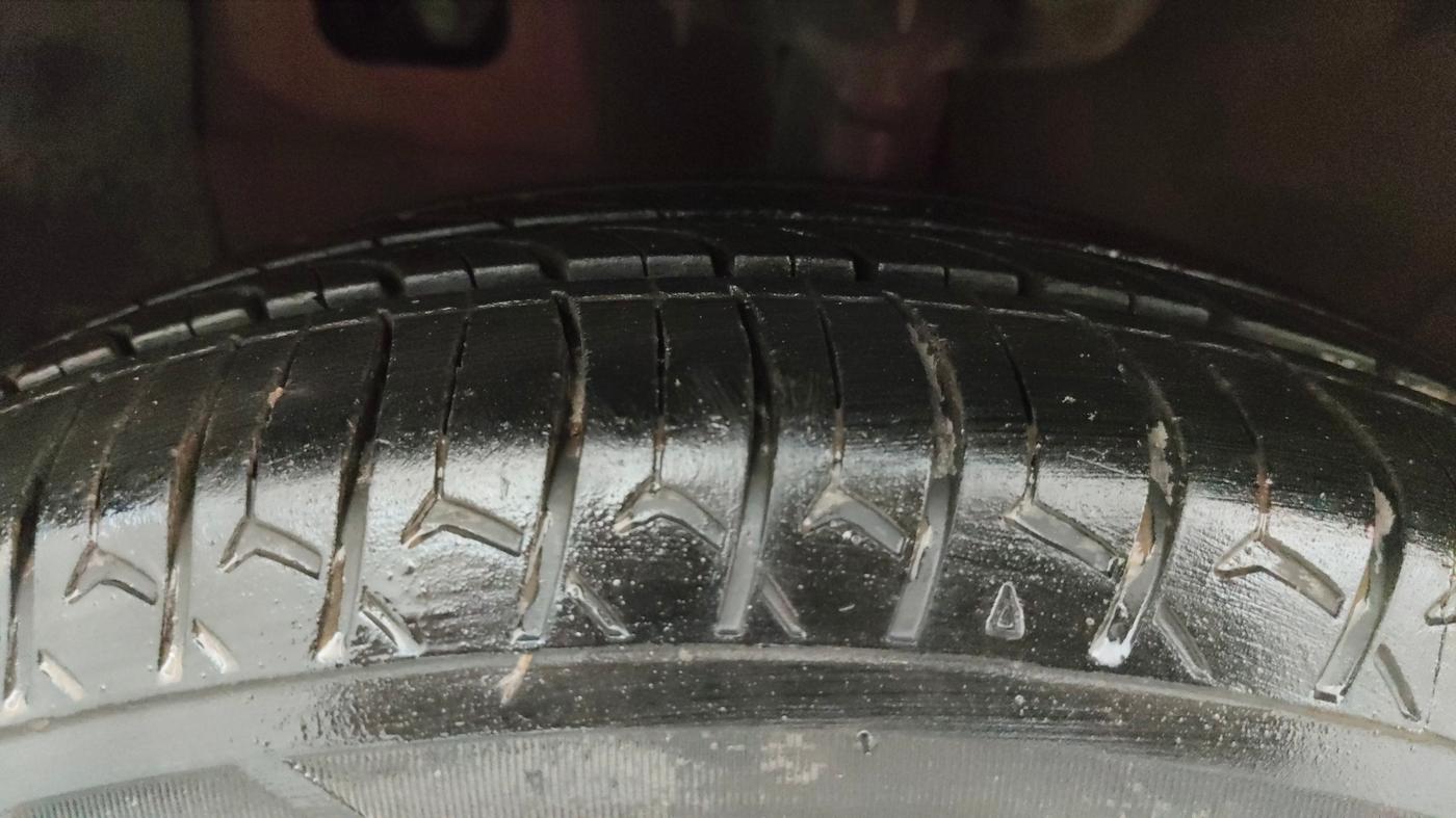 2018 Hyundai NEW SANTRO SPORTZ CNG, CNG, Manual, 77,563 km, Left Front Tyre Tread