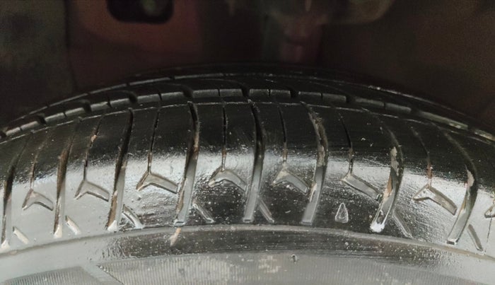 2018 Hyundai NEW SANTRO SPORTZ CNG, CNG, Manual, 77,563 km, Left Front Tyre Tread