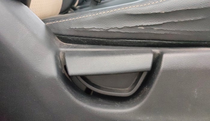 2018 Hyundai NEW SANTRO SPORTZ CNG, CNG, Manual, 77,563 km, Driver Side Adjustment Panel