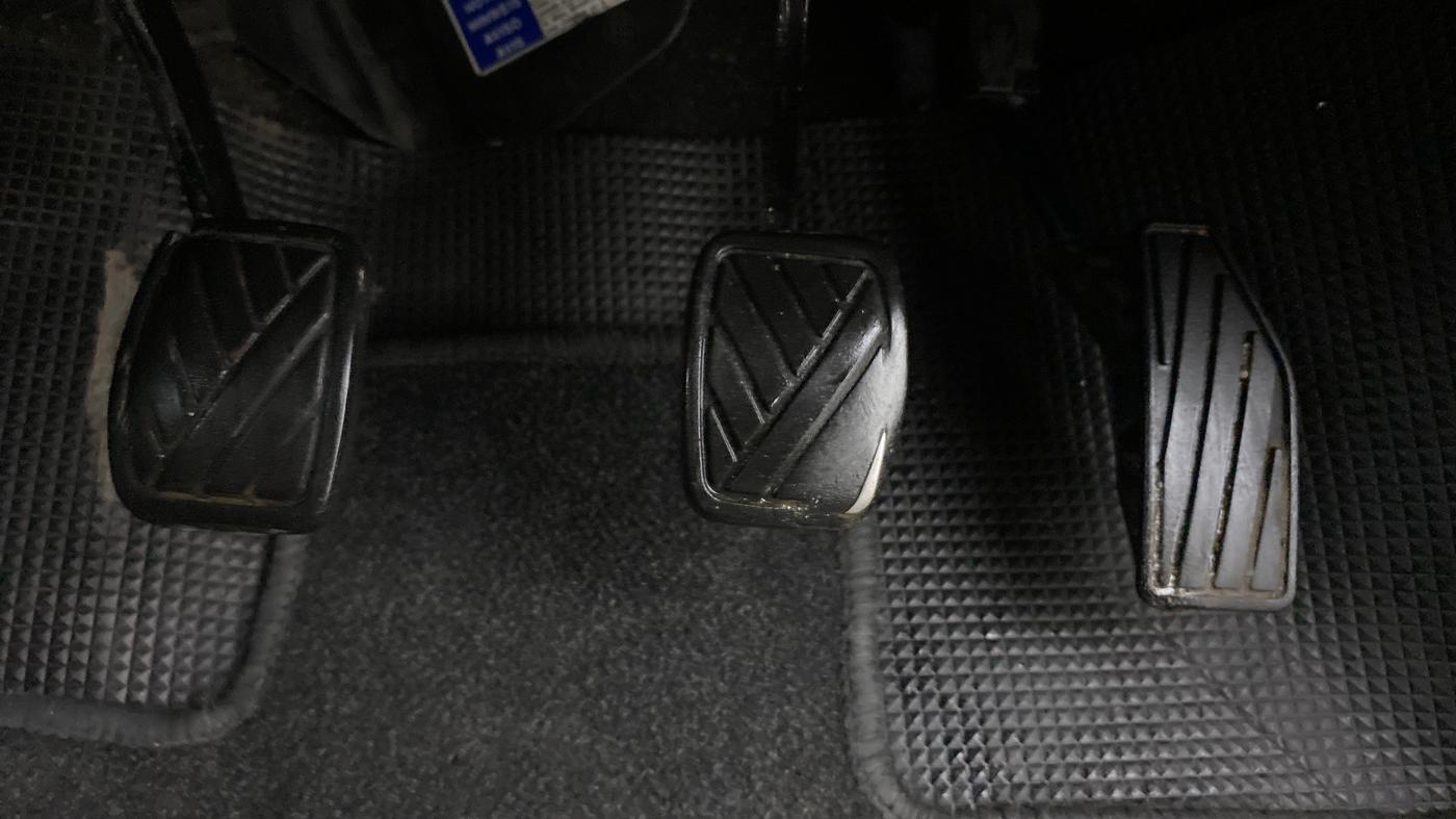 2015 Maruti Baleno DELTA PETROL 1.2, Petrol, Manual, 61,446 km, Pedals