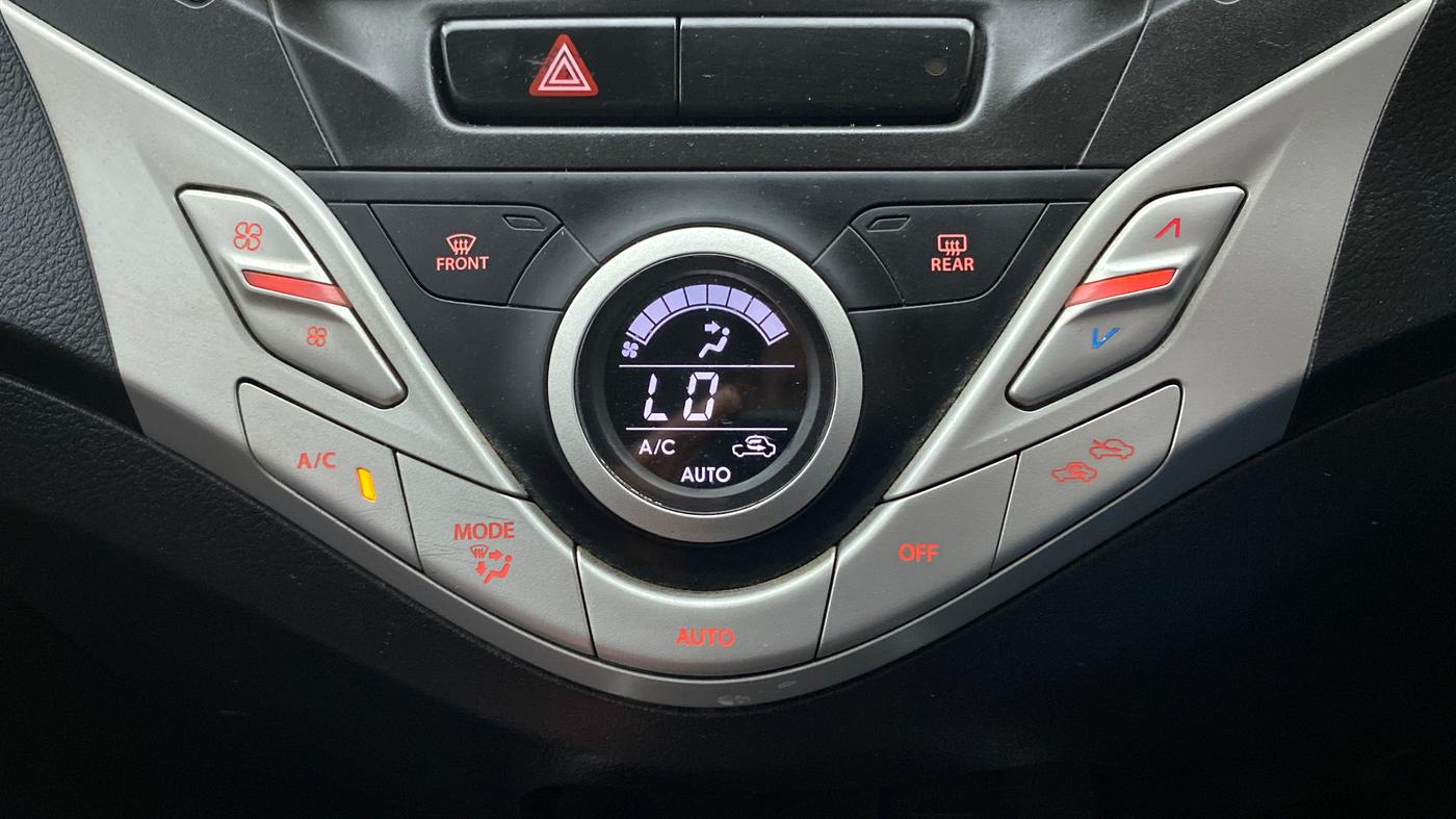 2015 Maruti Baleno DELTA PETROL 1.2, Petrol, Manual, 61,446 km, Automatic Climate Control