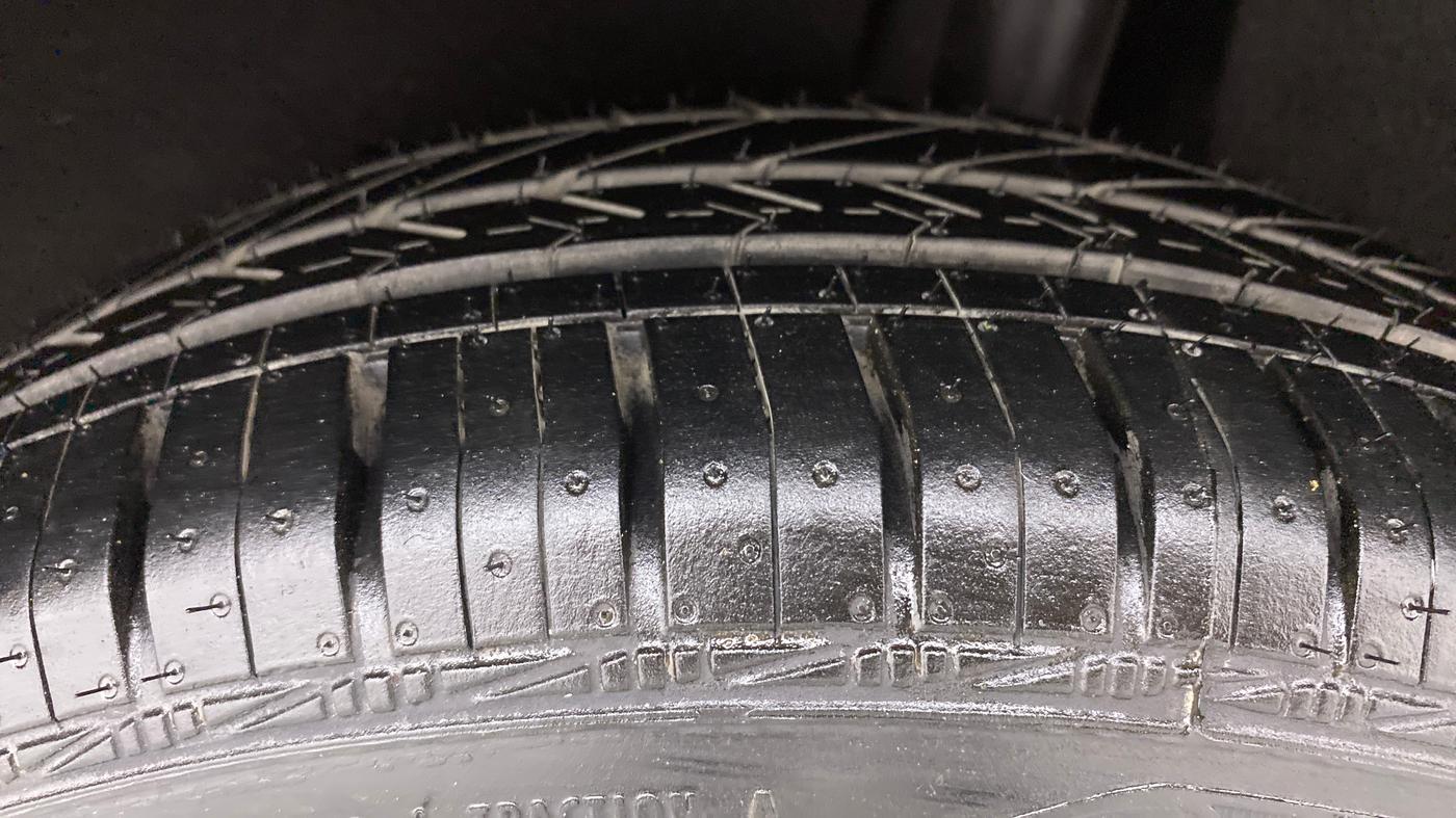 2015 Maruti Baleno DELTA PETROL 1.2, Petrol, Manual, 61,446 km, Left Rear Tyre Tread