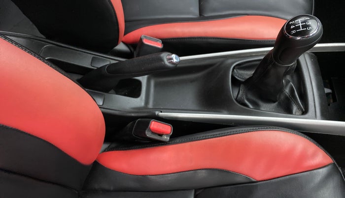 2015 Maruti Baleno DELTA PETROL 1.2, Petrol, Manual, 61,446 km, Gear Lever