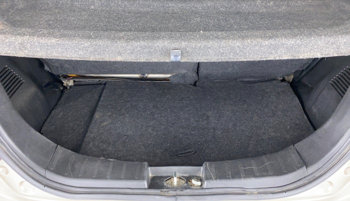 2013 Maruti Wagon R 1.0 VXI, Petrol, Manual, 87,376 km, Boot Inside