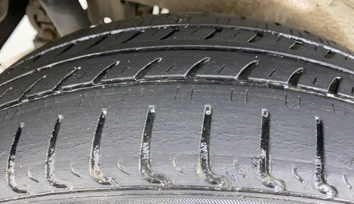2013 Maruti Wagon R 1.0 VXI, Petrol, Manual, 87,376 km, Right Rear Tyre Tread